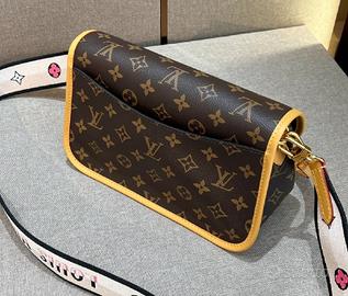 Louis Vuitton piccola borsa a tracolla - Abbigliamento e Accessori In  vendita a Messina