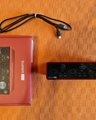 FOCUSRITE scheda audio USB Scarlett 2i2 + ALTRO