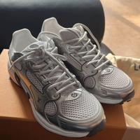 Scarpe sportive alla moda color argento