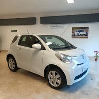 Toyota IQ 