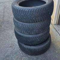 4 GOMME 215/55 R17 98V