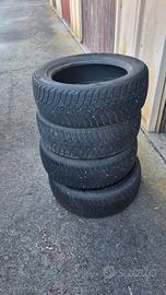 4 GOMME 215/55 R17 98V