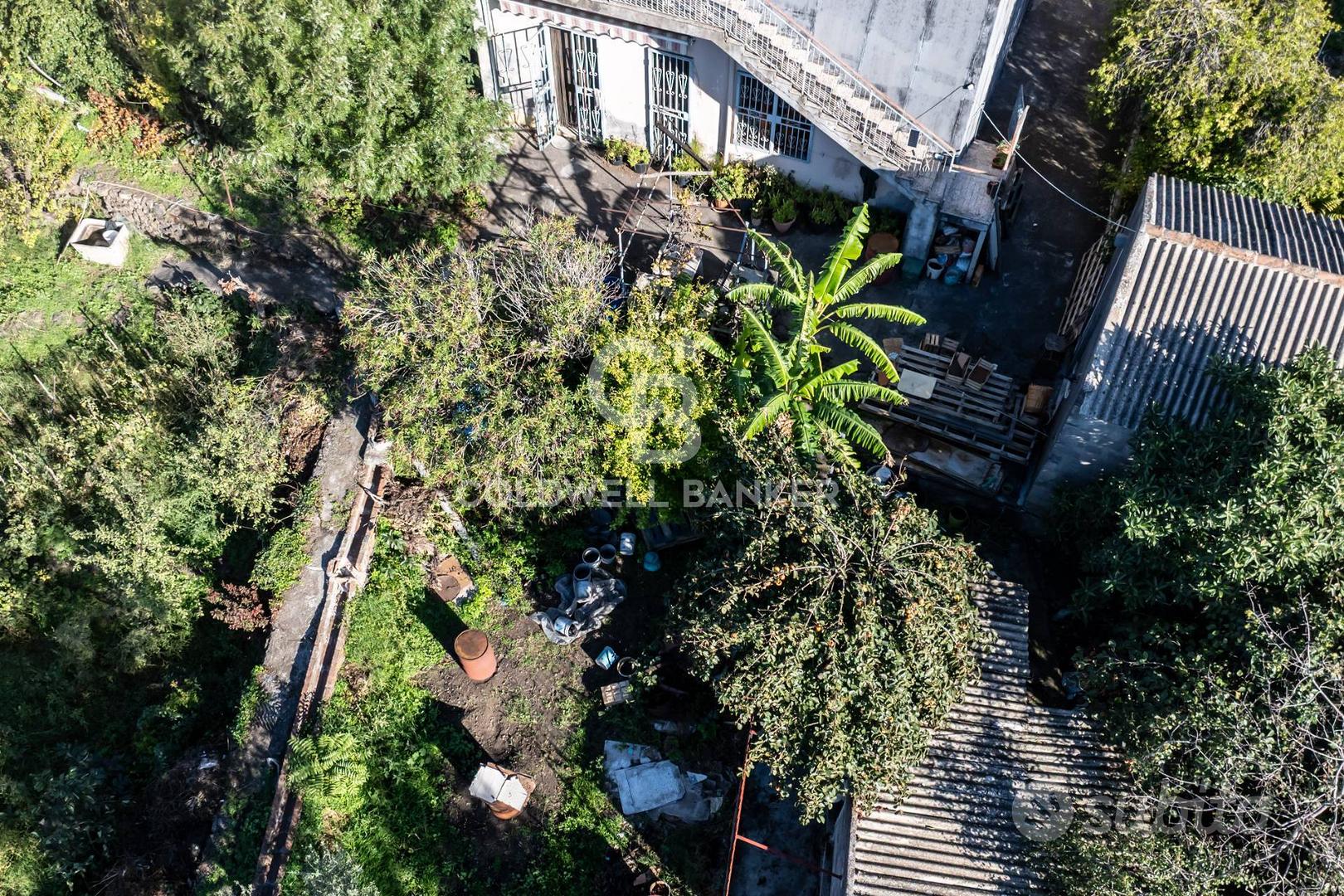 Plac, 4300 m²