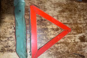 Triangolo di emergenza vintage con custodia