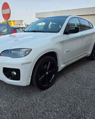Bmw X6 xDrive30d Futura- SCHERMO GRANDE - PEDANE -