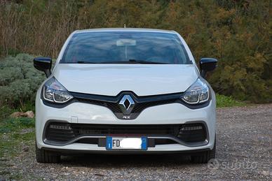 Clio 4 Rs Trophy