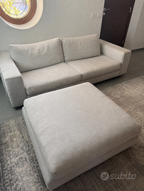 Divano Minotti Hamilton con pouf