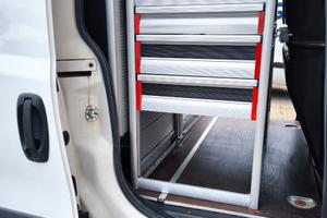 Scaffalatura per furgone