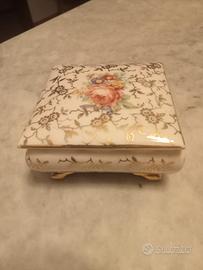 scatola in porcellana 