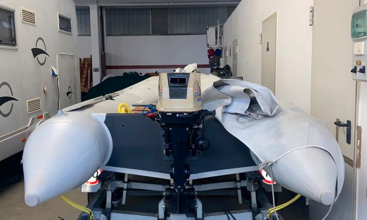 Gommone BRIG con doppio motore e carrello ELLEBI