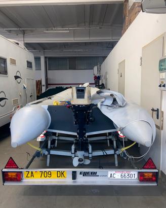 Gommone BRIG con doppio motore e carrello ELLEBI