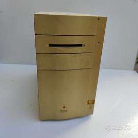 Apple - Macintosh Quadra 800