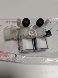 Elettrovalvola doppia Lavatrice Ariston C00110333