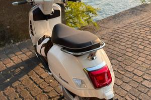 Vespa Gts 300 super