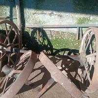 antiche ruote in ferro