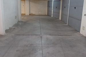 BOX auto di 33 mq - PREZZO TRATT