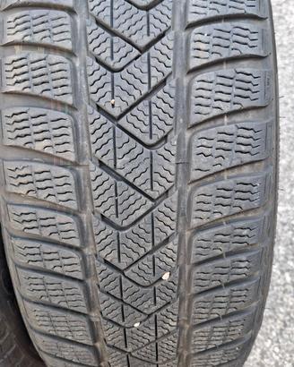 n.2  gomme 205/50/17 pirelli sottozero