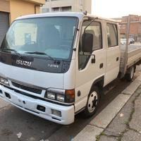 Isuzu 7 posti + cassone fisso