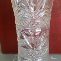 Vaso per fiori in vetro trasparente