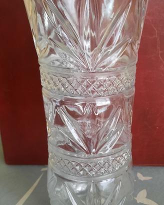 Vaso per fiori in vetro trasparente