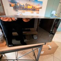 Forno a microonde LG nero con Smart Inverter
