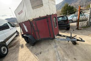 Trasporto cavalli trailer