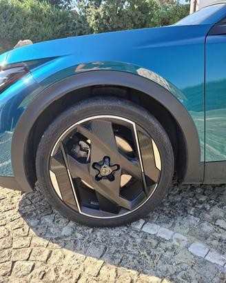 peogeot 408 gt disponibile condizioni quasi nuova