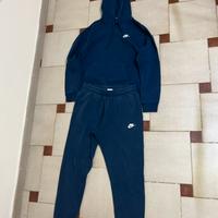 Tuta Nike con cappuccio – Taglia M