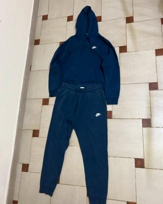 Tuta Nike con cappuccio – Taglia M