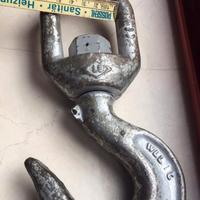 Gancio Snodabile/in Acciaio”