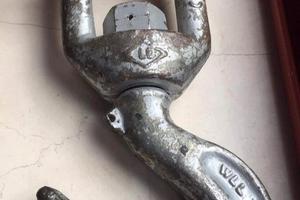 Gancio Snodabile/in Acciaio”