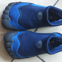 Scarpe da mare forma piede da bambino