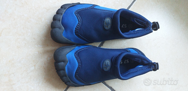 Scarpe da mare forma piede da bambino