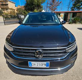 Volkswagen Tiguan 2.0 TDI 150 CV SCR DSG Elegance