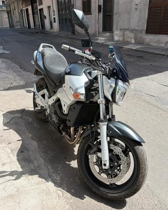 Suzuki gsr 600 37.000 km 1900 euro