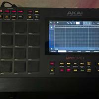AKAI MPC LIVE 2, USATA POCO (CON GARANZIA)
