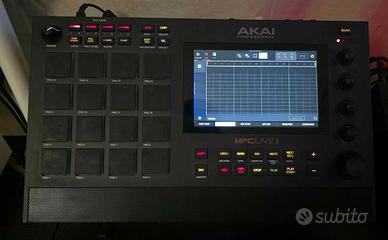 AKAI MPC LIVE 2, USATA POCO (CON GARANZIA)