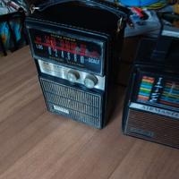 Stock due radio vintage non testate