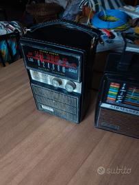 Stock due radio vintage non testate