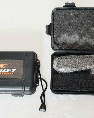 2 torce tattiche LUMIFY X9 con accessori