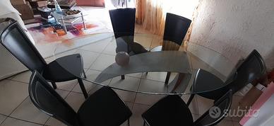 Tavolo in vetro