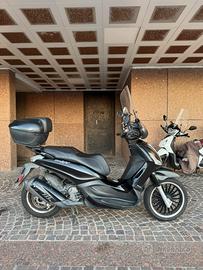 Piaggio Beverly 300 anno 2019 modello Police