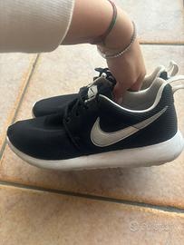 Nike nere rosh run