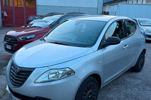 Lancia Ypsilon 1.2 69 CV 5 porte S&S Silver