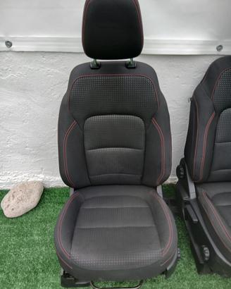 Interni ford kuga 2023