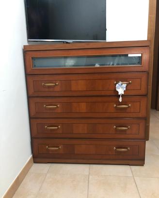 Mobile in legno con cassetti