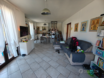 Villetta quadrifamiliare strada dei Guazzi 6/4