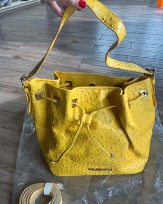 Borsa Krizia poi raven giallo nuova