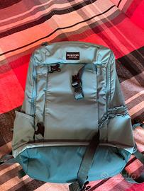 Zaino Burton verde e zaino eastpak grigio