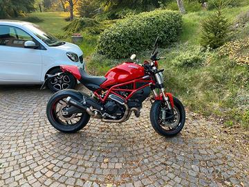 Ducati Monster 797+